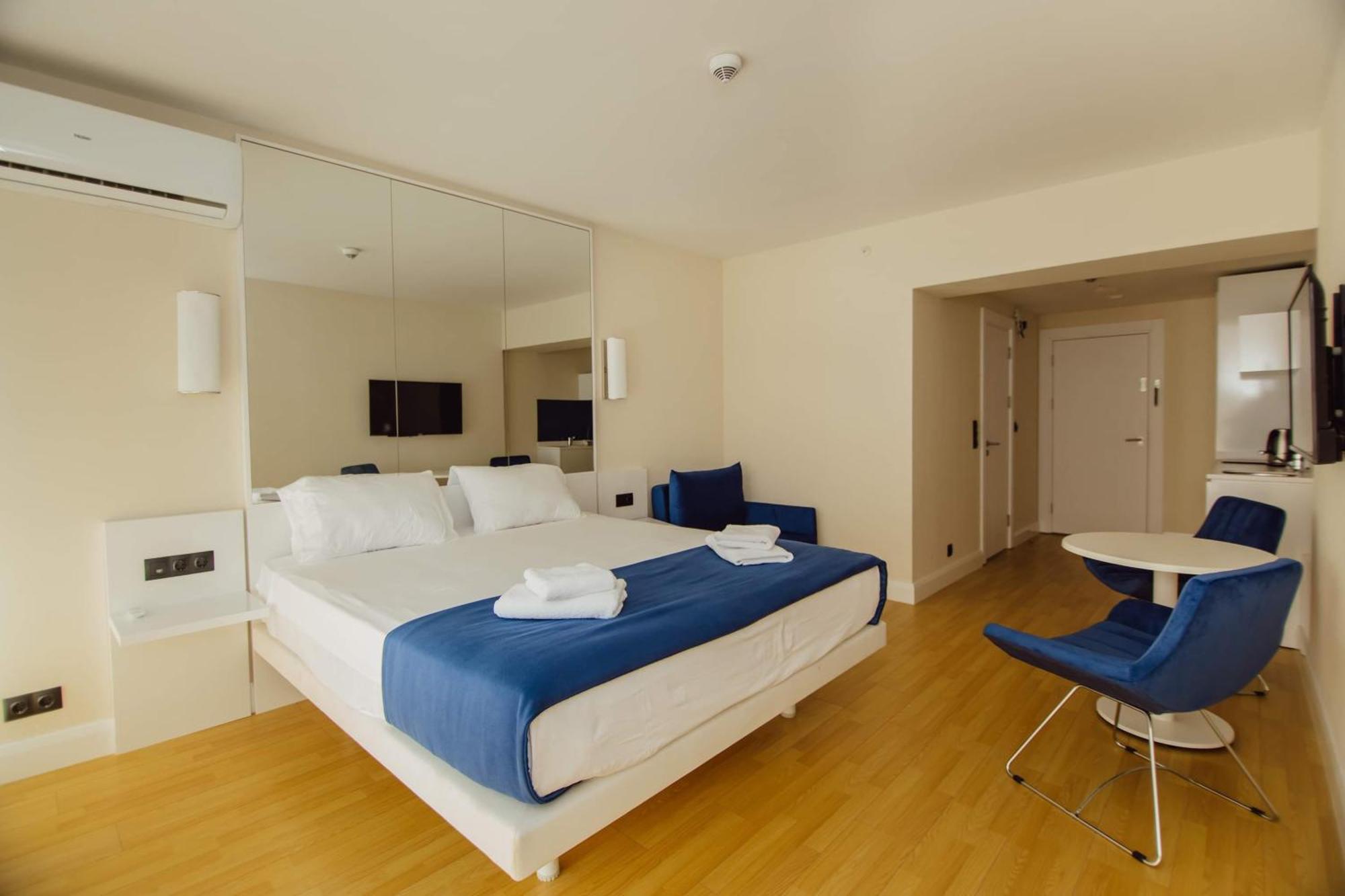 Orbi City Black Sea View Aparthotel Батуми Экстерьер фото