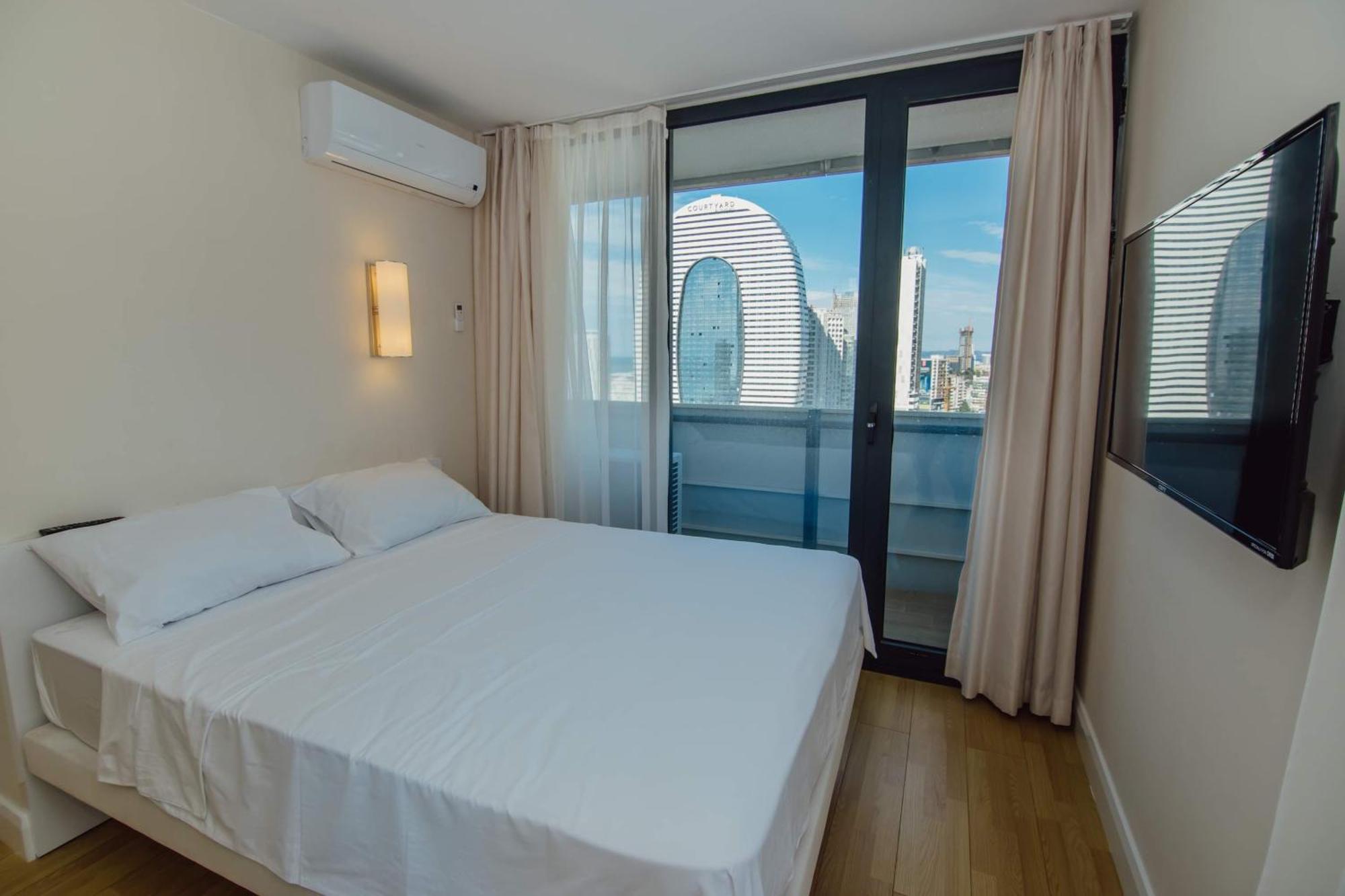 Orbi City Black Sea View Aparthotel Батуми Экстерьер фото
